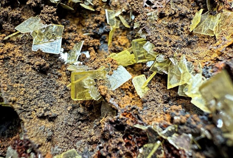 MMS 55-12 Wulfenite, Calcite, Defiance Mine, Costello Mine group, Gleeson, Turquoise Mining District, Cochise County, Arizona, USA