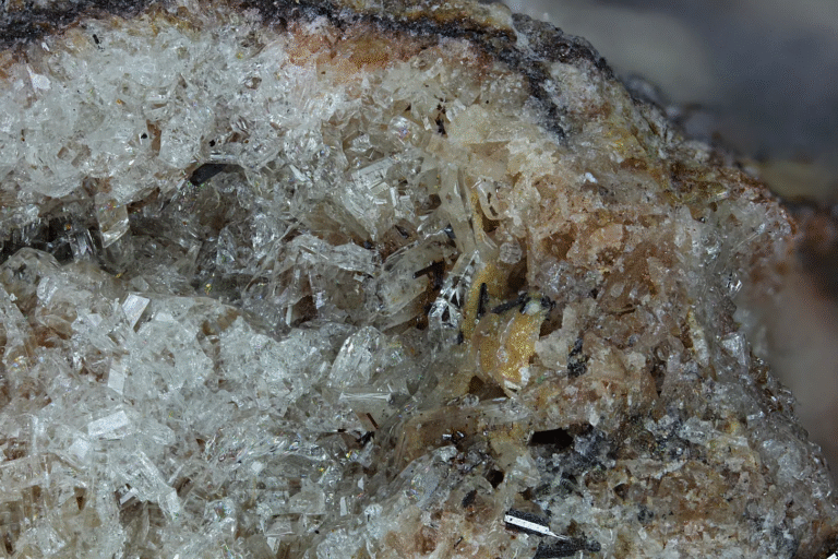 MMS 49-2 Sanidine, Pseudobrookite, Wannenköpfe Quarry, Ochtendung, Maifeld, Mayen-Koblenz, Rhineland-Palatinate, Germany