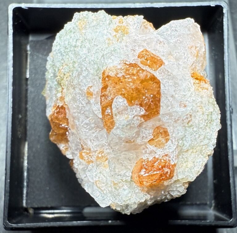 SOLD MMS 59 P1605 Almandine, Harts Range, Northern Territory