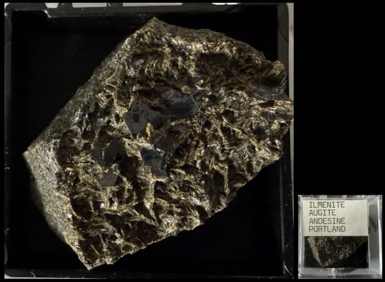 SOLD 26060306 Ilmenite, Augite, Andesine, Portland, VIC